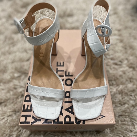 Vicenza white leather crocodile 4” heels - Picture 3 of 7